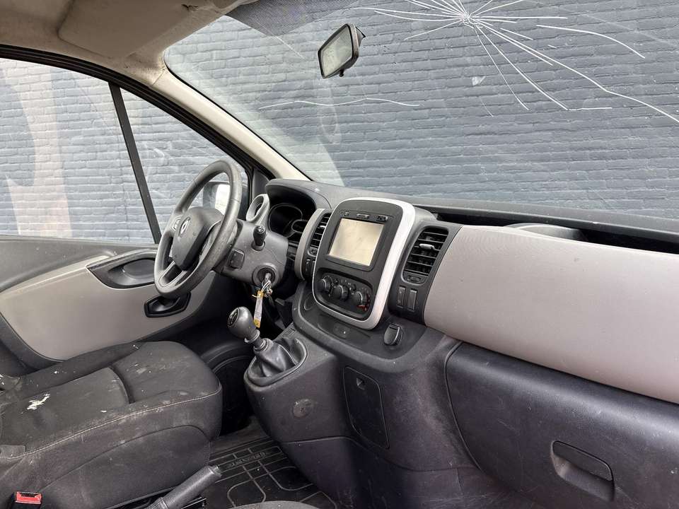 Renault Trafic - Imagem 13