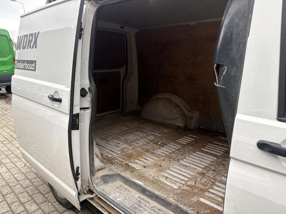 Volkswagen T6 Transporter - Imagem 10
