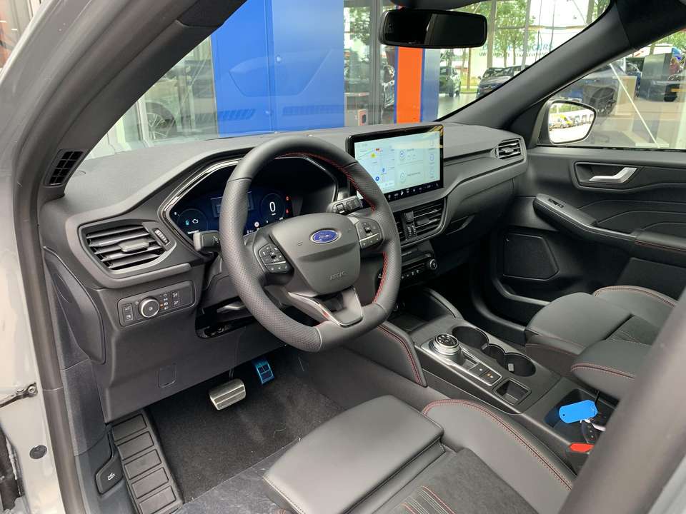 Ford Kuga - Imagem 12