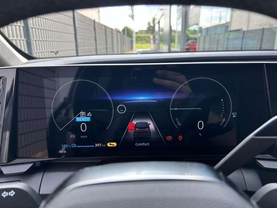 Renault Megane E-Tech - Imagem 10