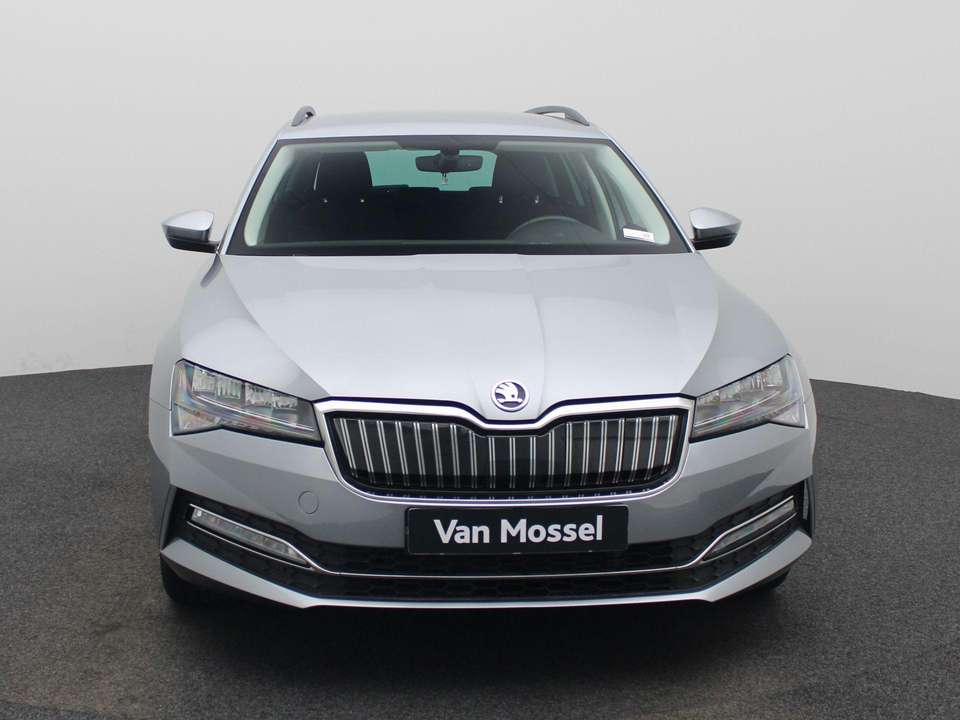 Skoda Superb - Imagem 3