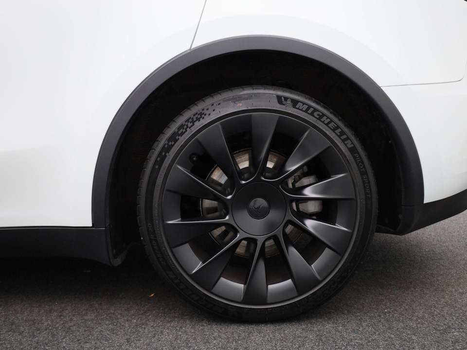 Tesla Model Y - Imagem 12