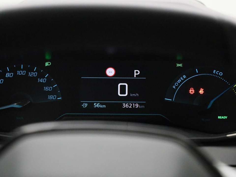 Peugeot e-208 - Imagem 8