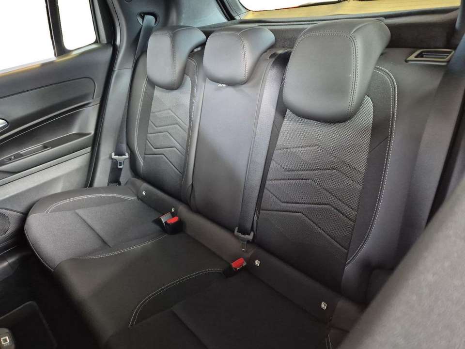 Jeep Avenger - Imagem 14