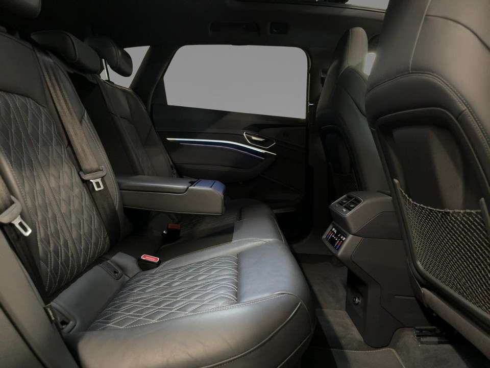 Audi Q8 e-tron - Imagem 11
