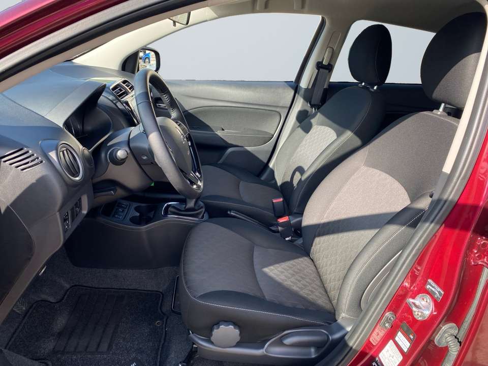 Mitsubishi Space Star - Imagem 7