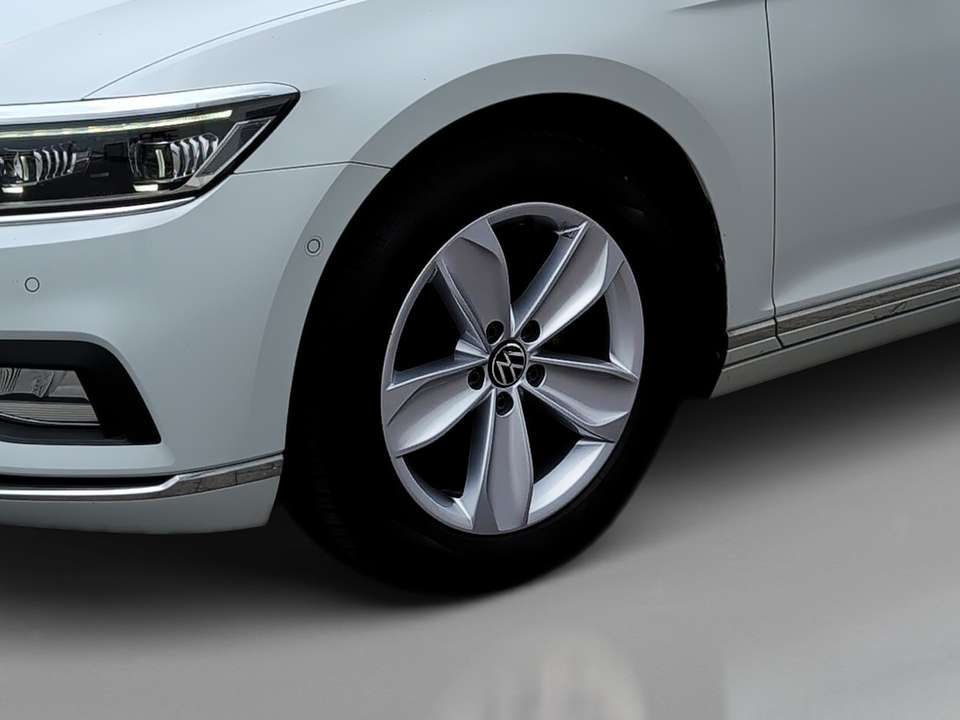 Volkswagen Passat Variant - Imagem 10
