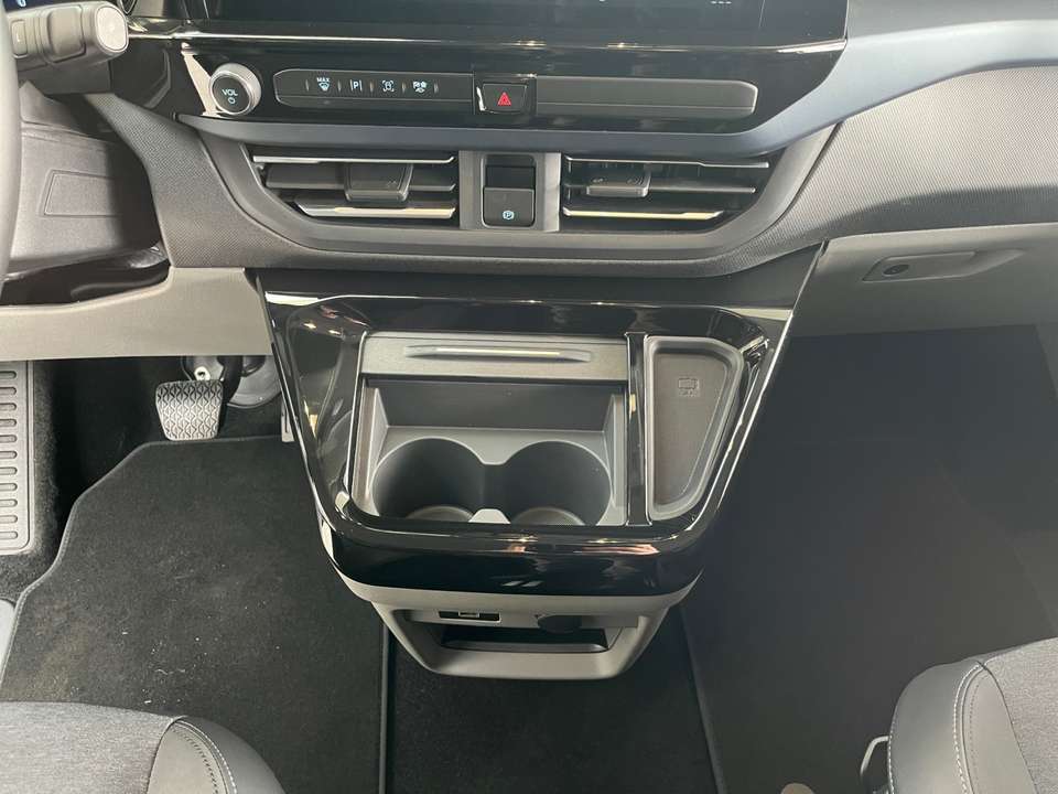 Ford Tourneo Custom - Imagem 9