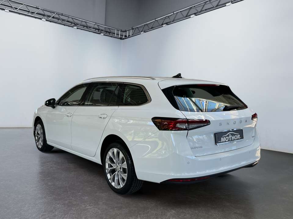 Skoda Superb - Imagem 4