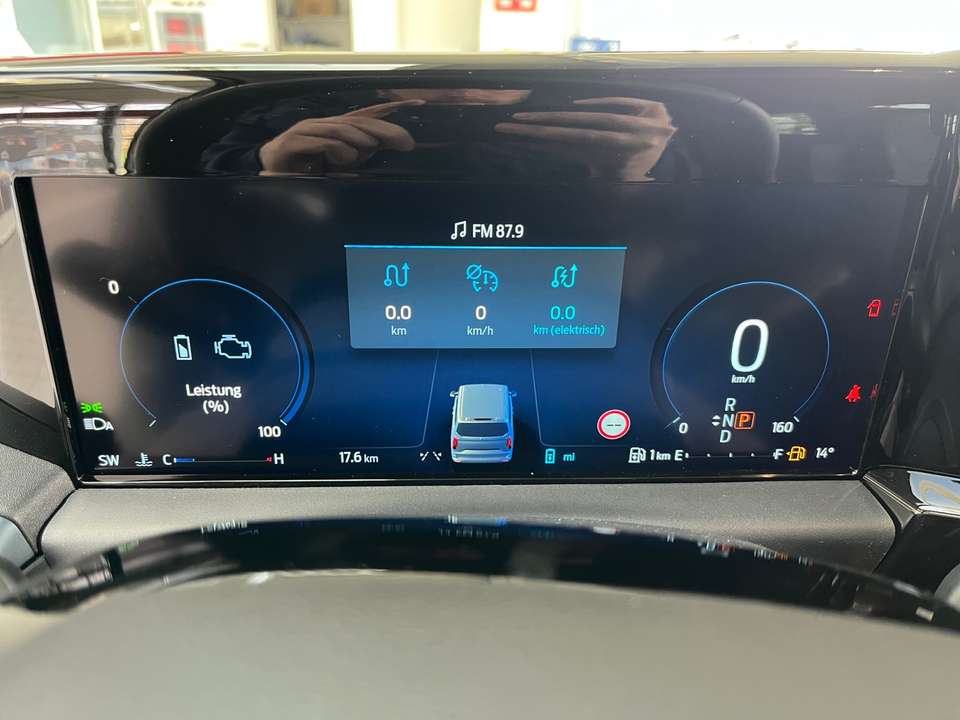 Ford Tourneo Custom - Imagem 12