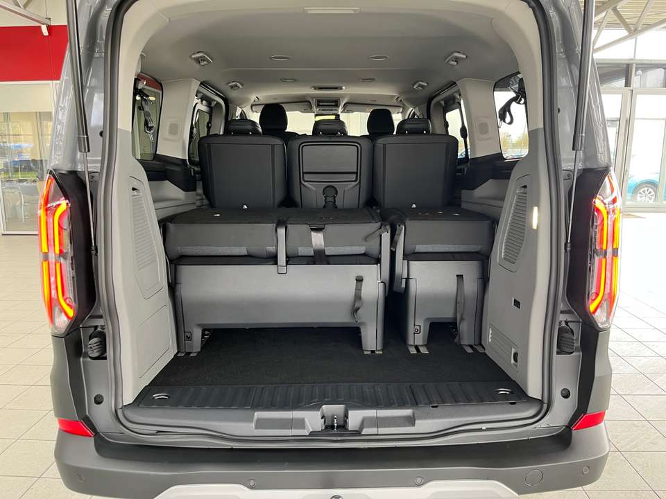 Ford Tourneo Custom - Imagem 14