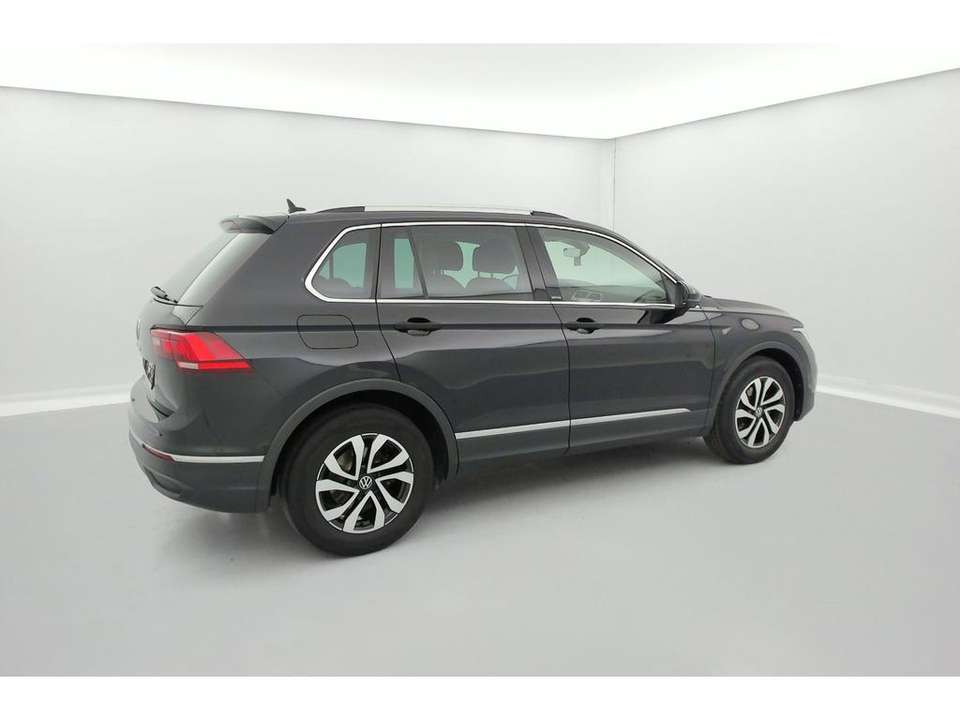 Volkswagen Tiguan - Imagem 13