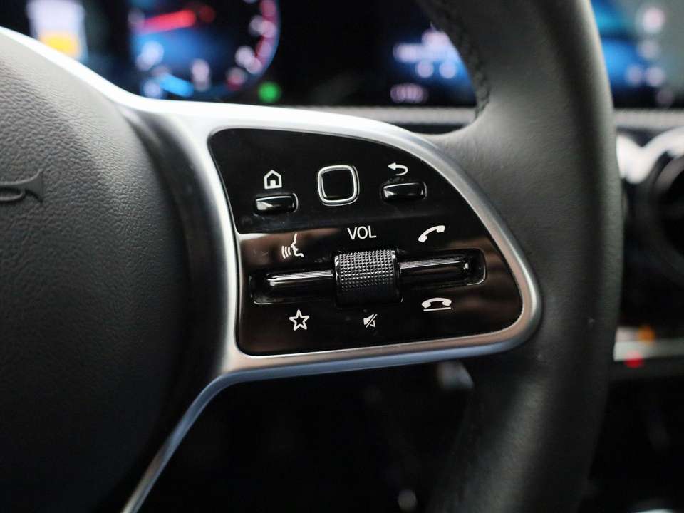 Mercedes-Benz A 160 - Imagem 15
