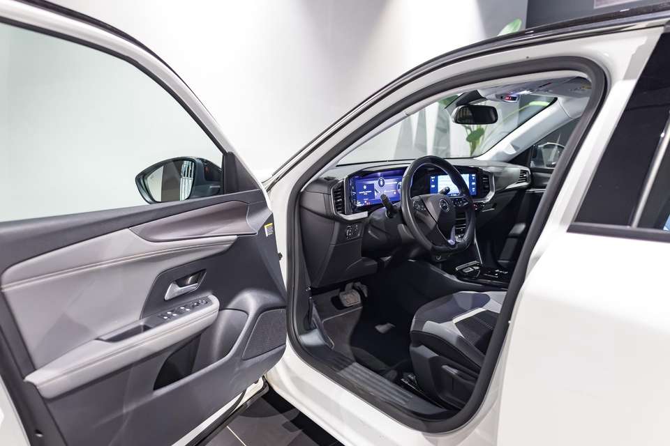 Opel Mokka-E - Imagem 12