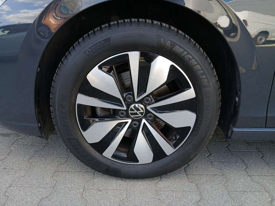 Volkswagen Golf - Imagem 7