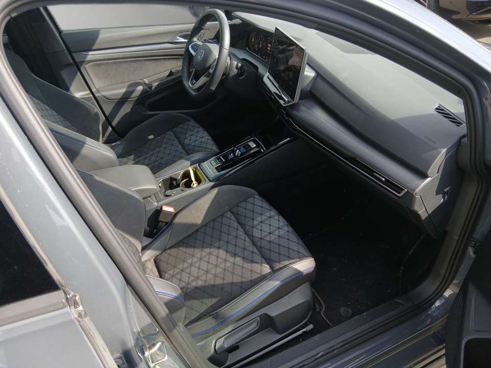 Volkswagen Golf Variant - Imagem 10