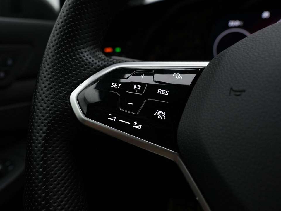Volkswagen Golf GTE - Imagem 12