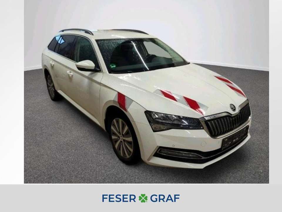 Skoda Superb - Imagem 1