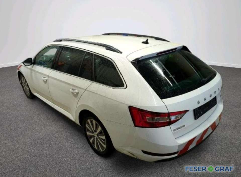Skoda Superb - Imagem 2