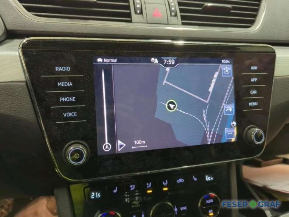 Skoda Superb - Imagem 5