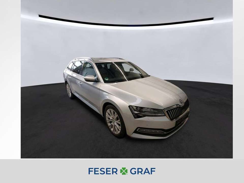 Skoda Superb - Imagem 1