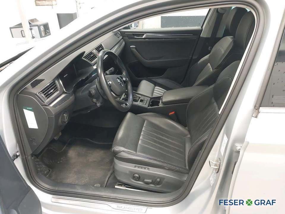 Skoda Superb - Imagem 8