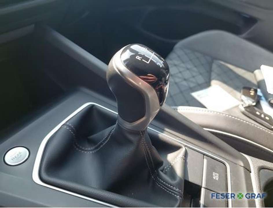 Volkswagen Golf - Imagem 10