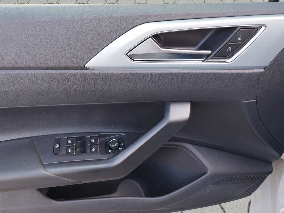 Volkswagen Polo - Imagem 7