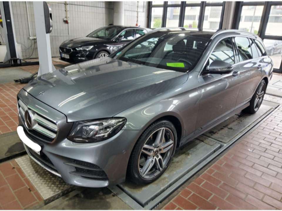 Mercedes-Benz E 450 - Imagem 1