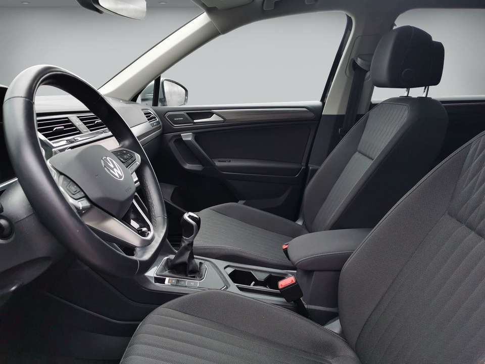 Volkswagen Tiguan Allspace - Imagem 11
