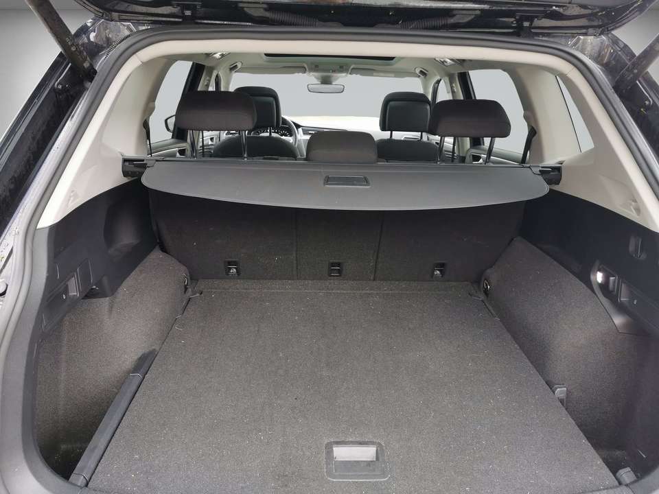 Volkswagen Tiguan Allspace - Imagem 14