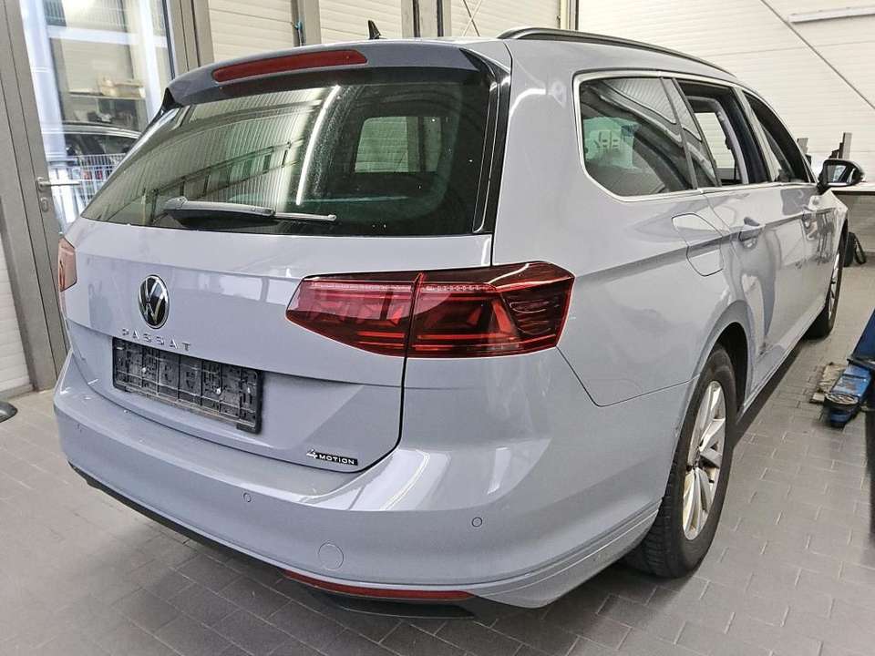 Volkswagen Passat Variant - Imagem 5