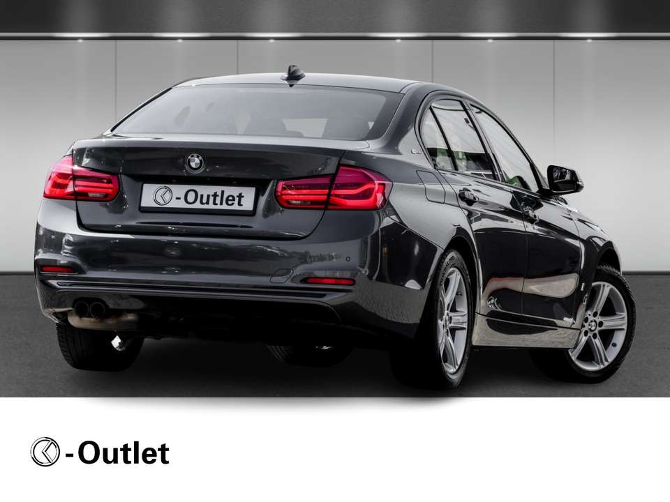 BMW 330 - Imagem 2