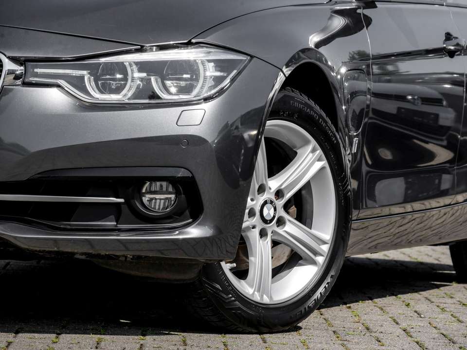 BMW 330 - Imagem 5