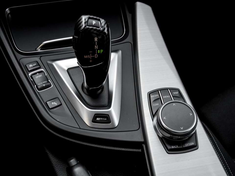 BMW 330 - Imagem 10