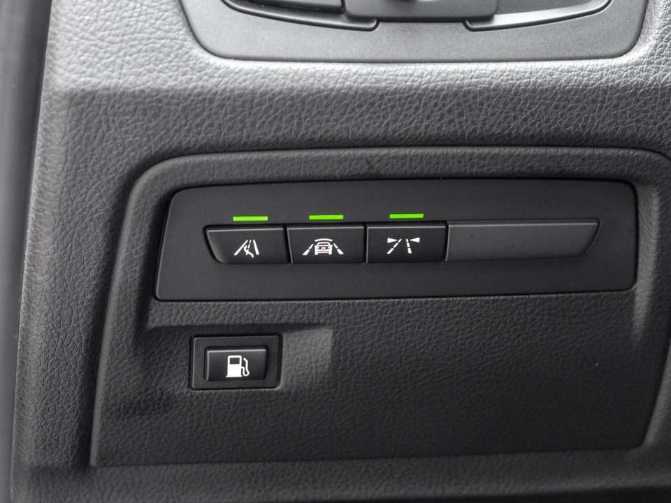 BMW 330 - Imagem 13