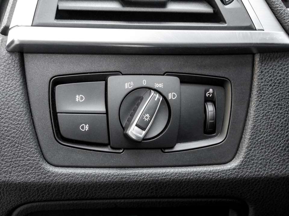 BMW 330 - Imagem 14