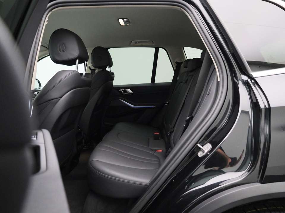 BMW X5 - Imagem 11