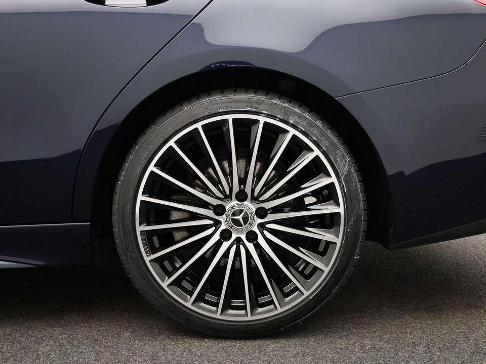 Mercedes-Benz C 200 - Imagem 13