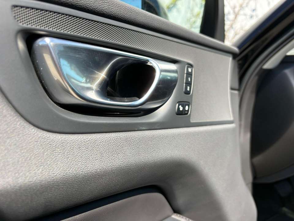 Volvo XC60 - Imagem 7