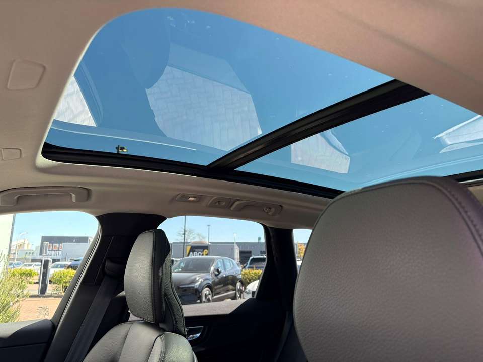 Volvo XC60 - Imagem 8