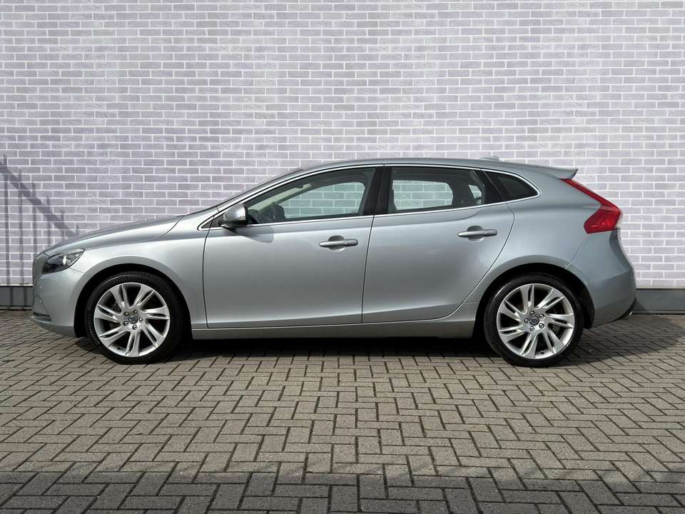 Volvo V40 - Imagem 2