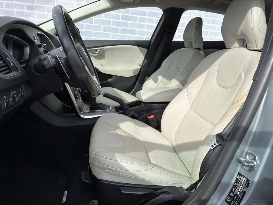 Volvo V40 - Imagem 4