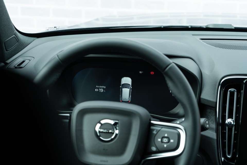 Volvo EC40 - Imagem 8