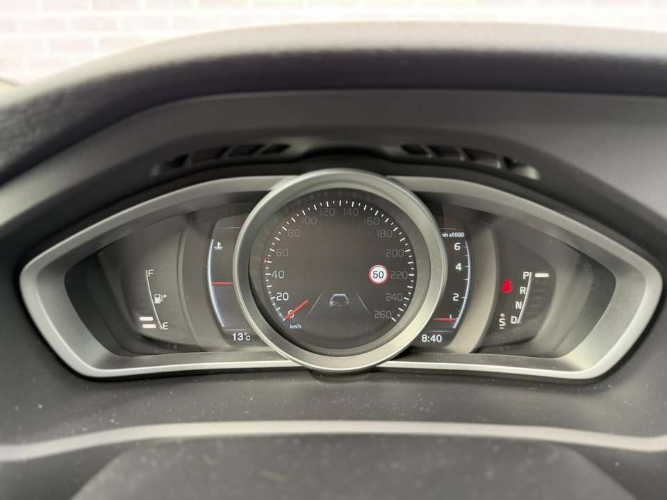 Volvo V40 - Imagem 14