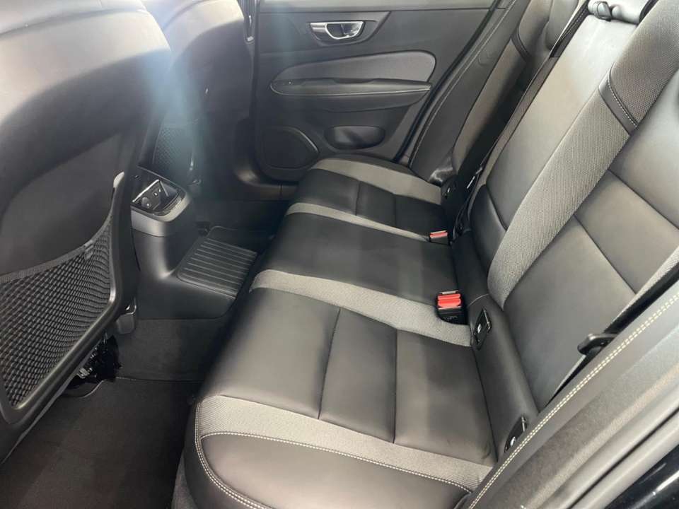 Volvo S60 - Imagem 11