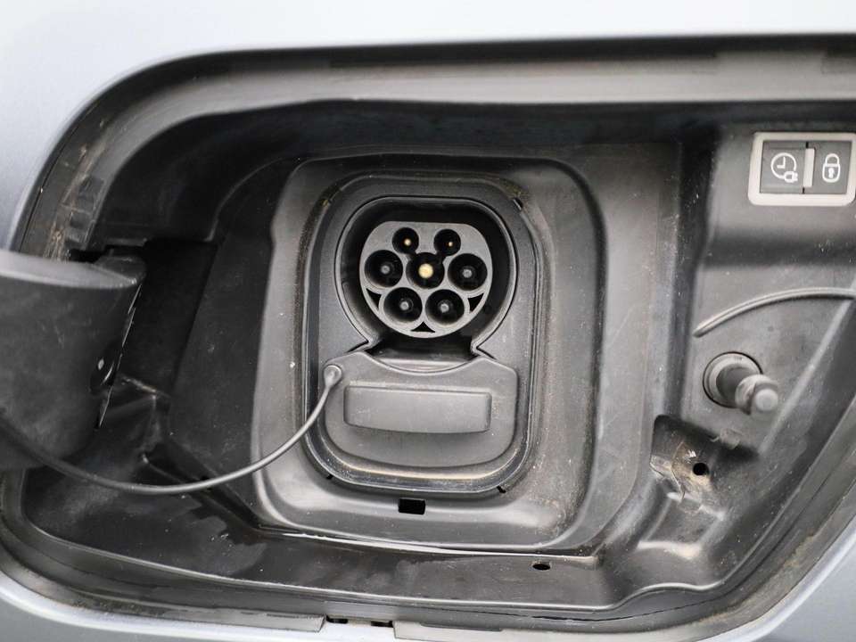 Peugeot e-2008 - Imagem 13