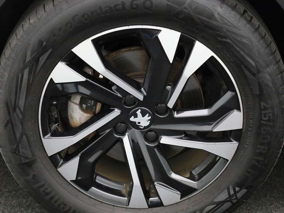 Peugeot e-2008 - Imagem 15