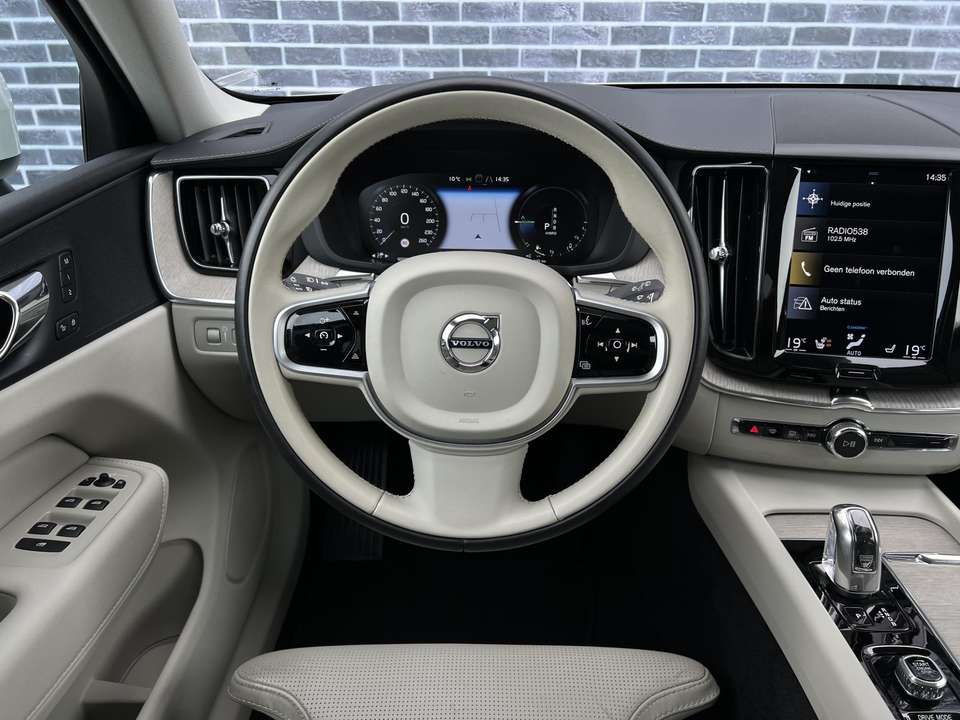 Volvo XC60 - Imagem 4