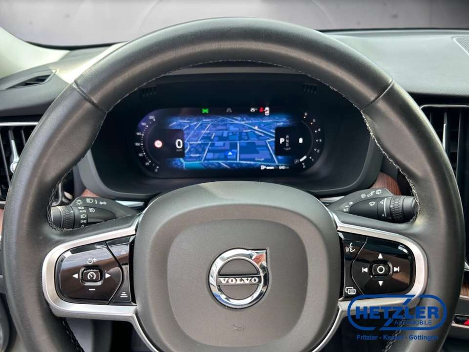 Volvo XC60 - Imagem 8